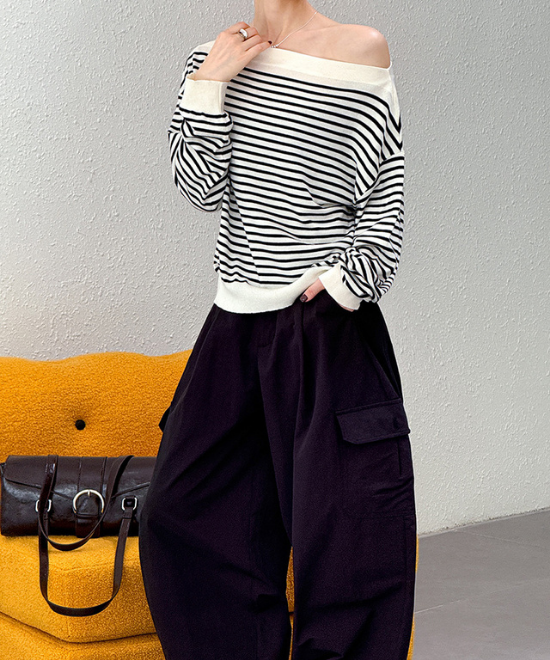 オフショルダーニットトップス