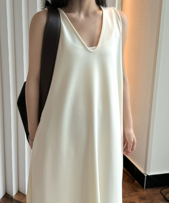 ルーズソフトタッチノースリーブワンピース