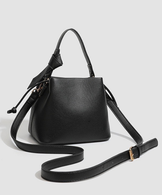 シンプルバスケットバッグ