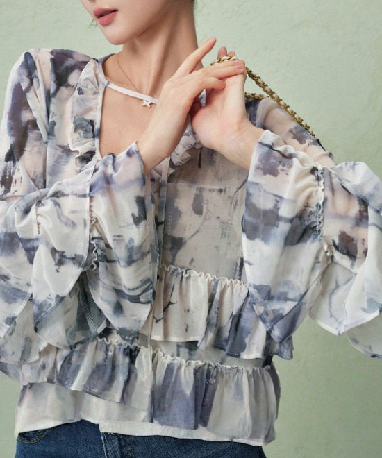 ティアードフリルタイダイブラウス