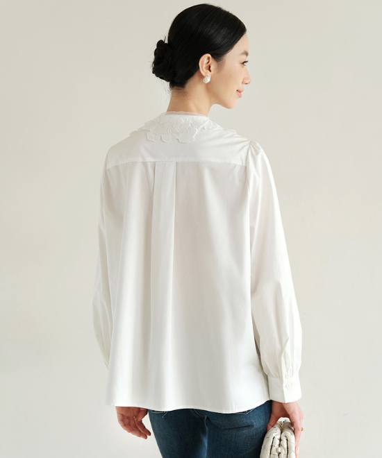 レースカラーホワイトシャツ