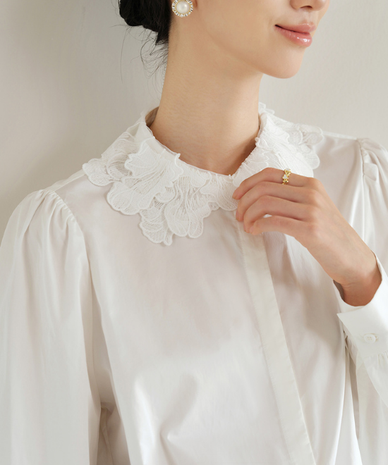 レースカラーホワイトシャツ