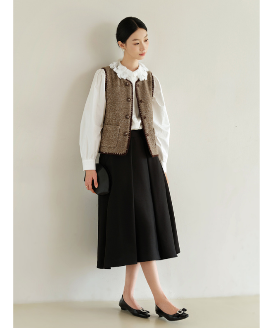 レースカラーホワイトシャツ