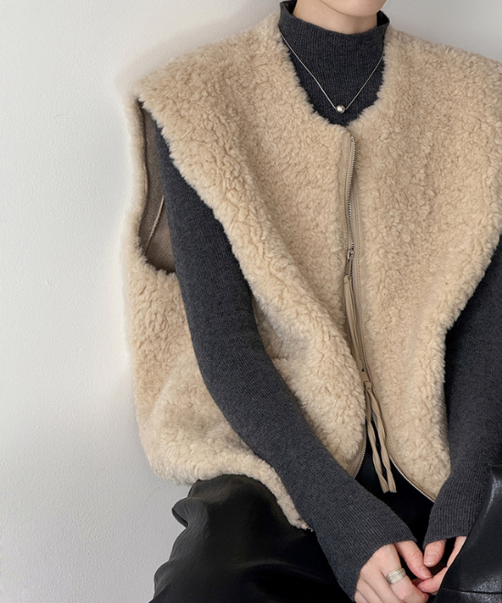 ノーカラーボアベスト