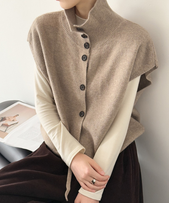 ハイネックボタンベスト