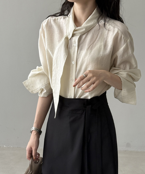 フレンチスカーフスリミングシャツ
