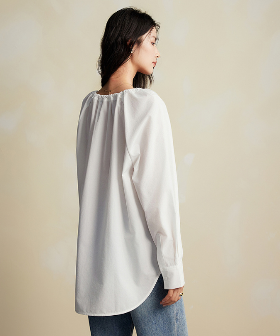 ドローストリングネックプリーツシャツ