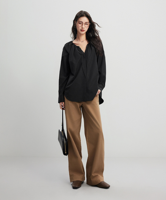 ドローストリングネックプリーツシャツ