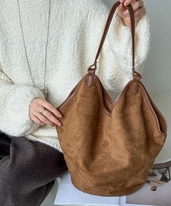 Y字カットスエードトートバッグ