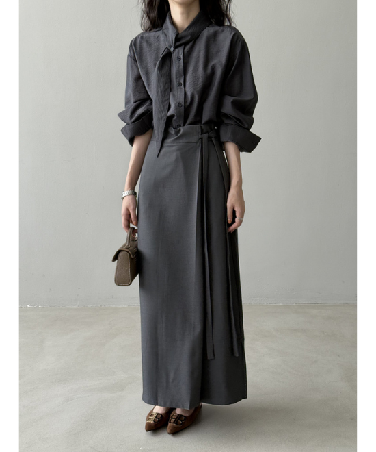 フレンチスカーフスリミングシャツ