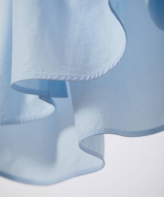 ドローストリングネックプリーツシャツ