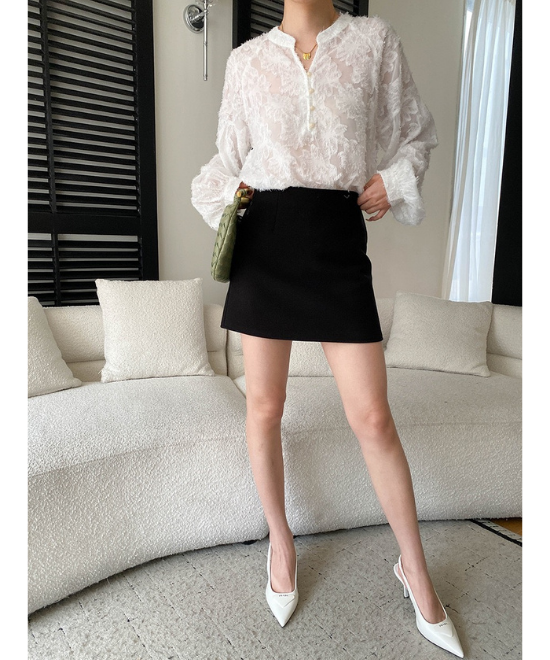 フローラルカットアウトシャツ