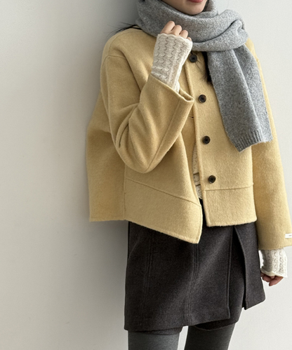 ショートルーズノーカラージャケット