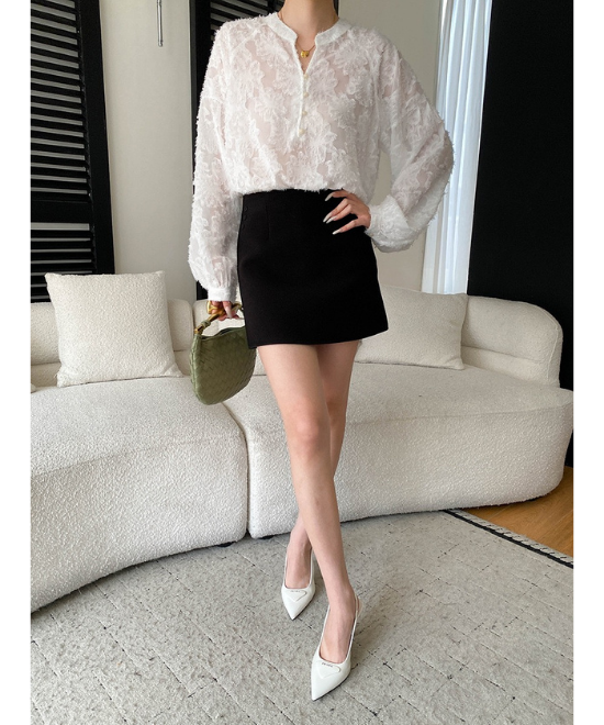 フローラルカットアウトシャツ