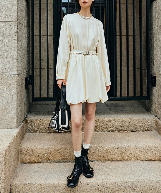 フレンチランタンスリーブワンピース