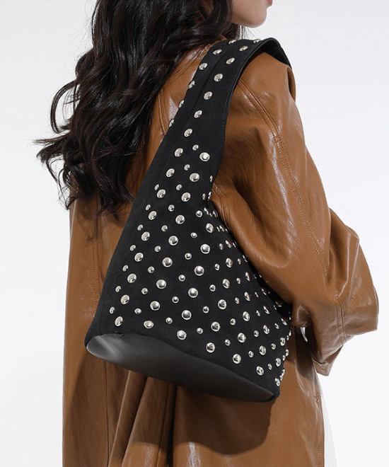 スタッズハンドバッグ