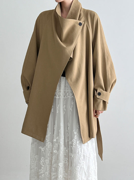 フリルラペルトレンチコート