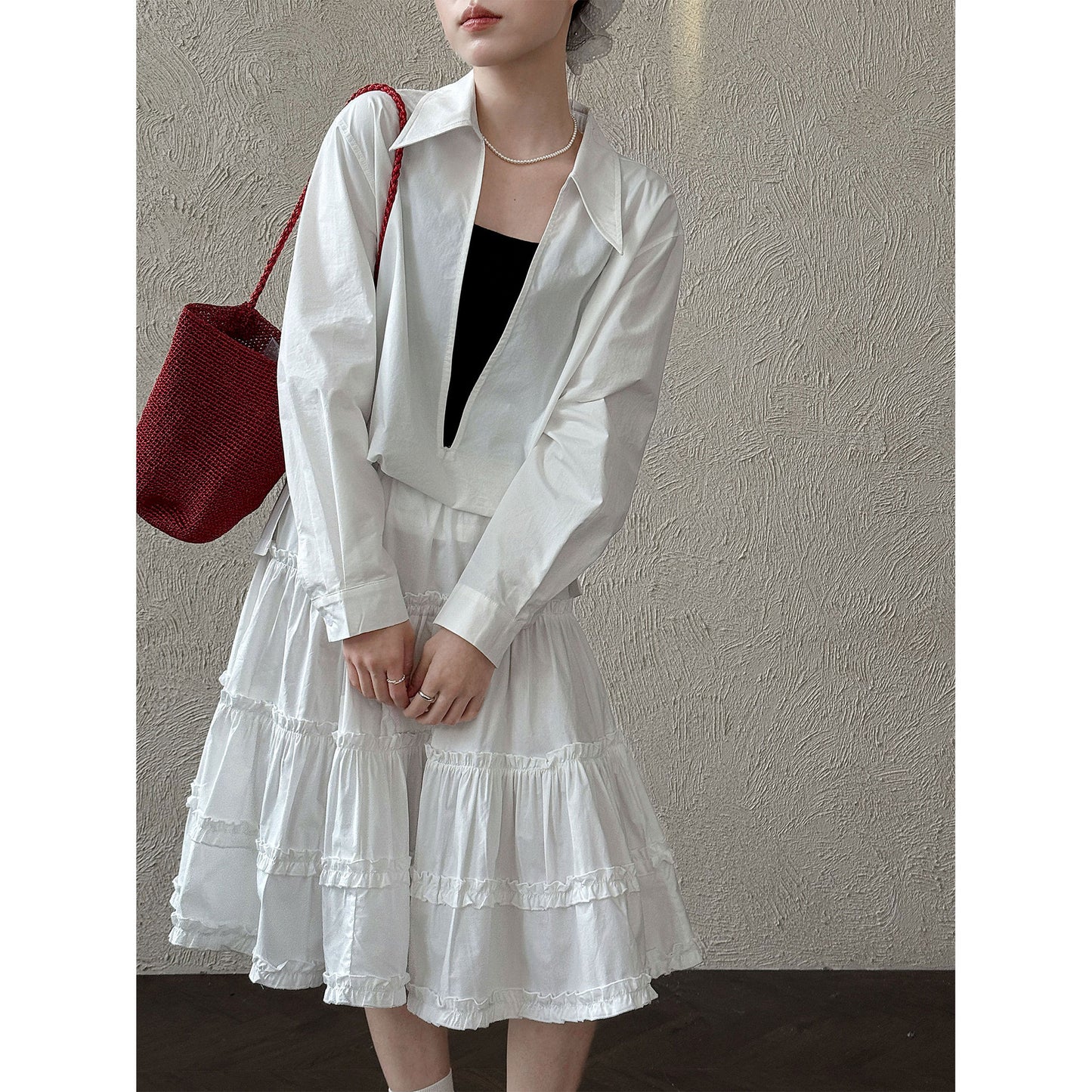 ディープVネックシャツ