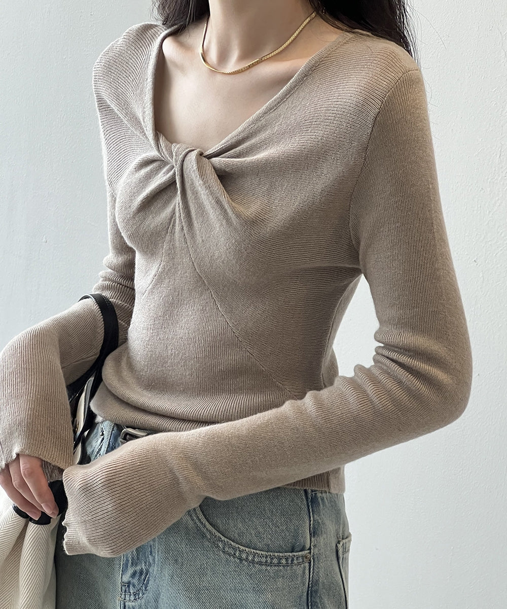 French knot V -neck pullover