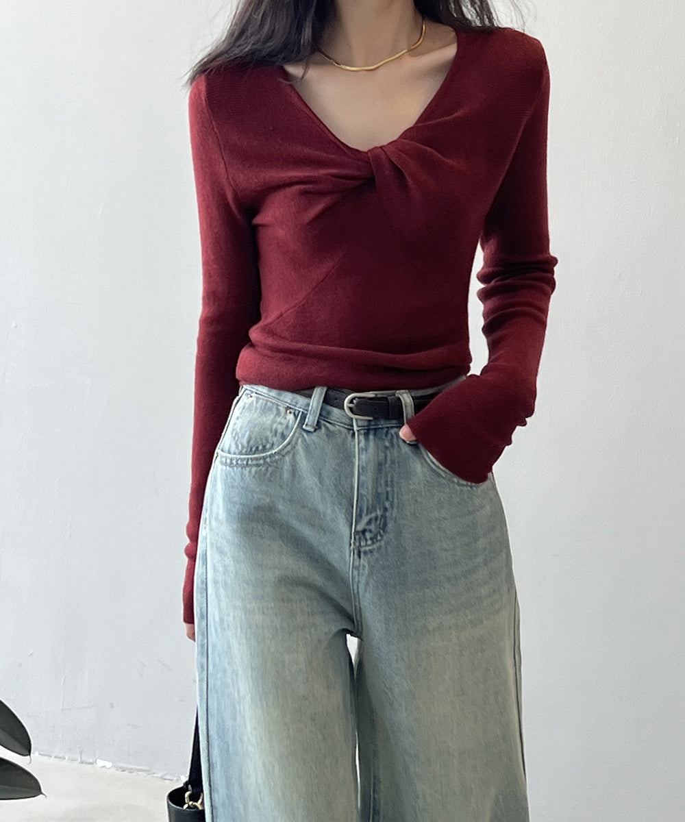 French knot V -neck pullover