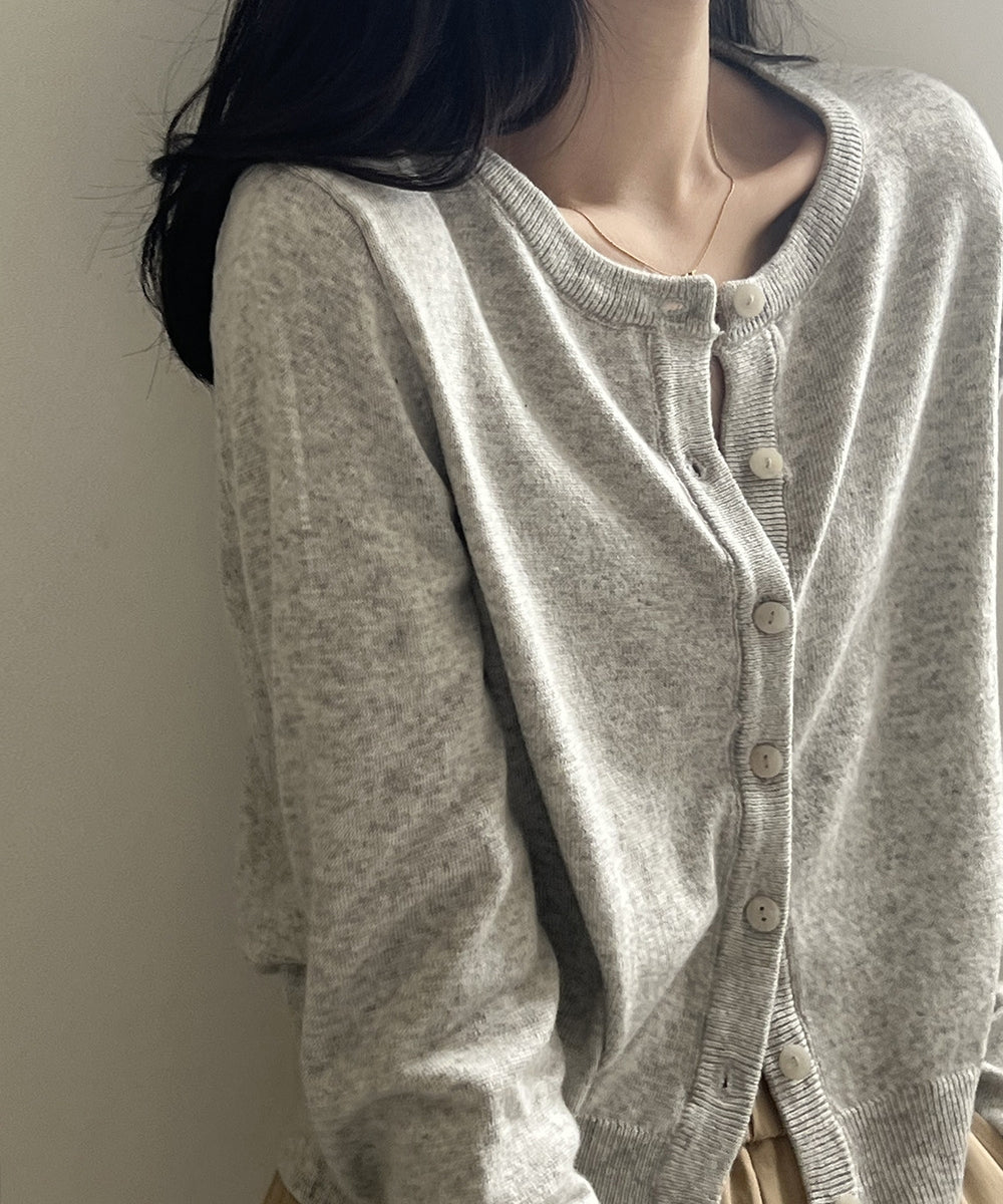 Simple round neck knit cardigan