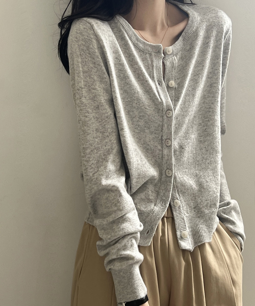 Simple round neck knit cardigan