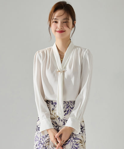 パールボタンサテンボウタイブラウス