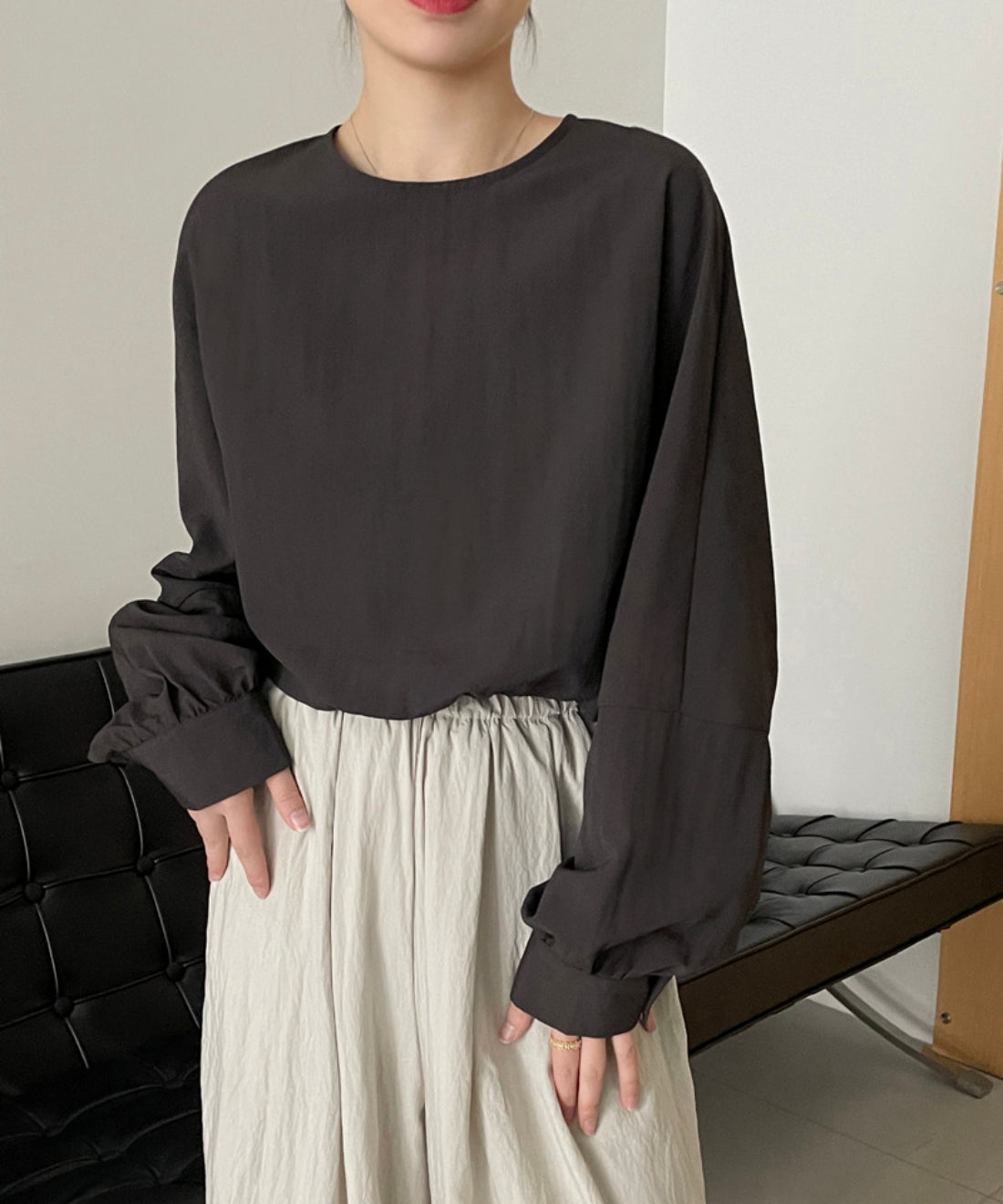 Soft sleeve simple blouse